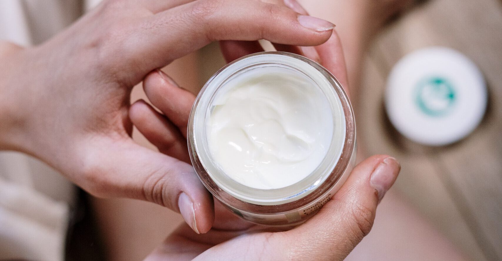 Read more about the article E-Fulfillment & the Cosmetics Industry: 6 instant benefits with a reliable E-Fulfillment partner